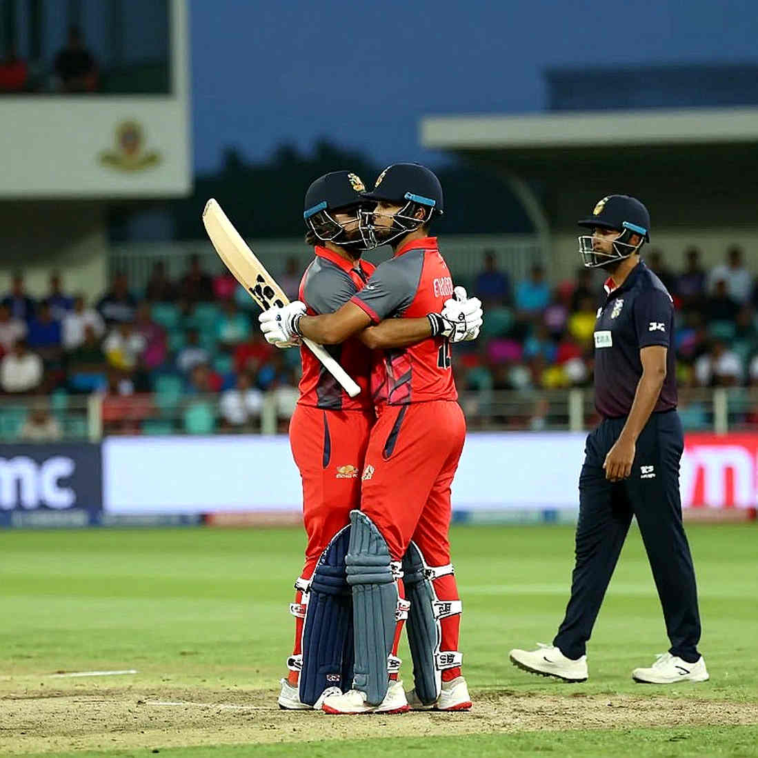 খালি ঘর: যে ক্রিকেট ম্যাচের স্কোরকার্ড কেউ লেখেনি