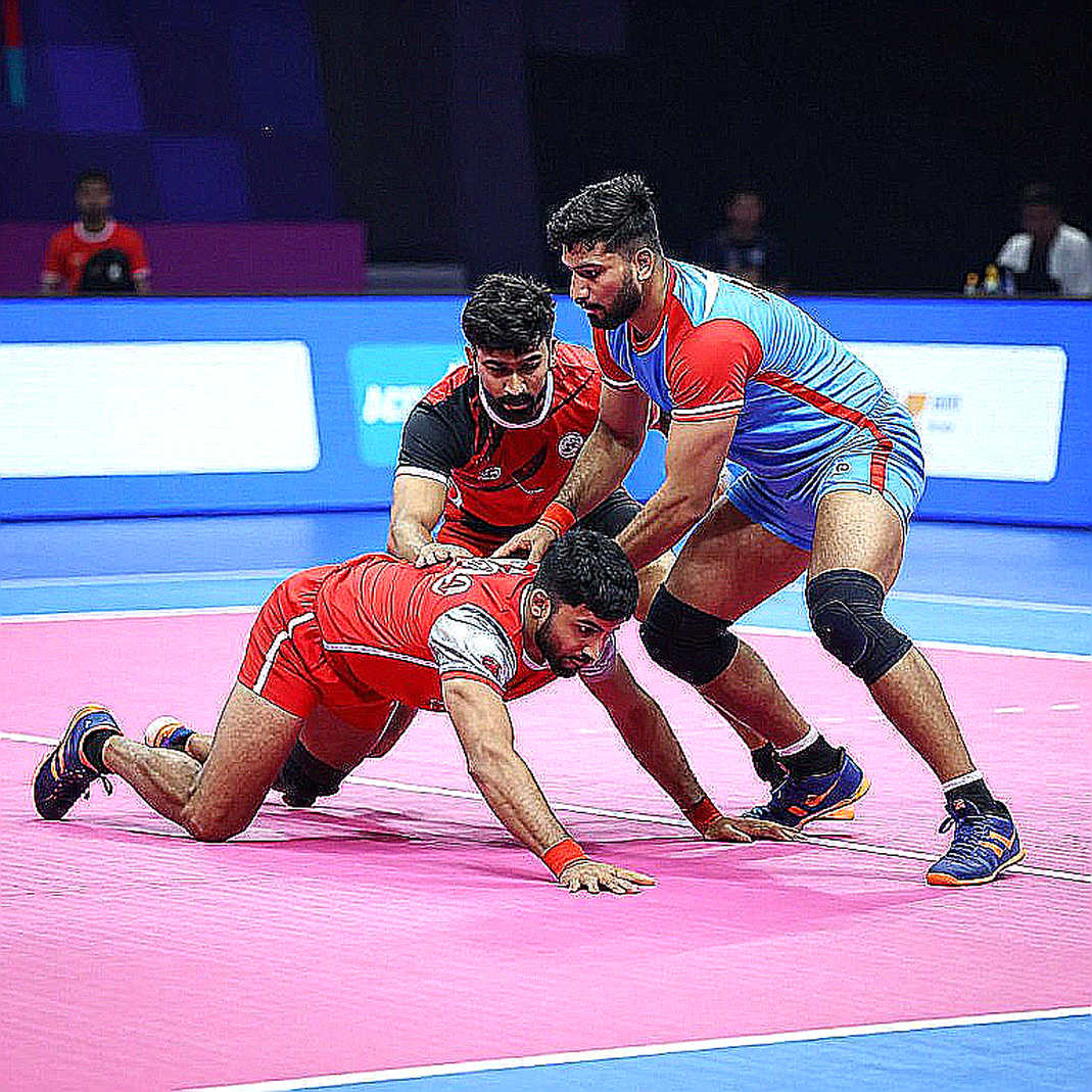 ছয় ফুটের লাফ আর কাবাডি-অর্থনীতি: পবন সেহরাওয়াতের 'হাই-ফ্লায়ার' বাস্তবতা