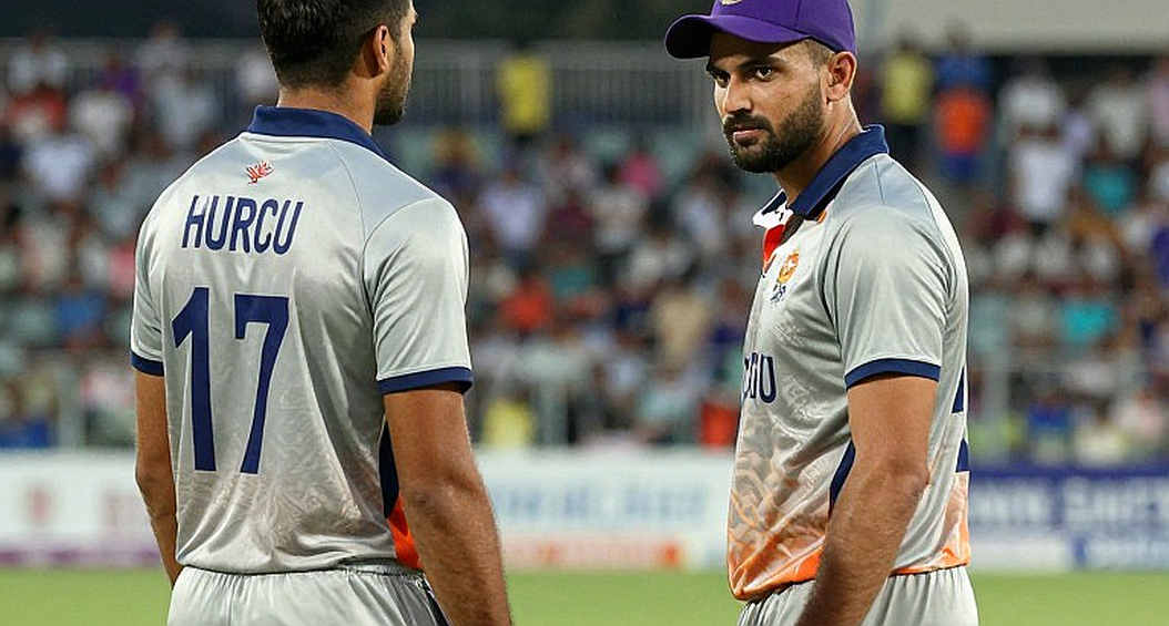 আগরকরের তিন বছর: সিলেকশন করিডর, ট্রফির হিসাবনিকাশ আর অনুমোদন-না-পাওয়া একটি মেয়াদ