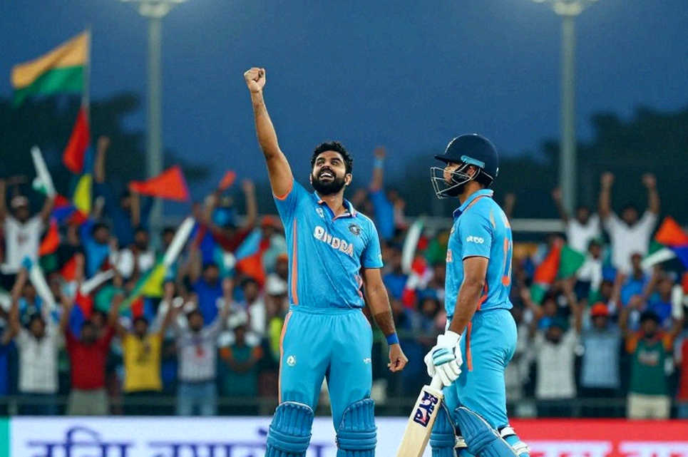 জিমি অ্যাডামসের প্রস্থান: হ্যাম্পশায়ারের এক ক্লাব-আর্কাইভ খুলে দিল কোন প্রশ্নগুলো