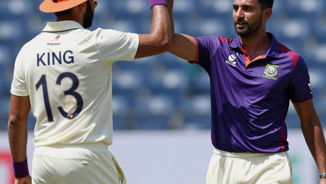 কালো আর্মব্যান্ডের নিচের হিসাব: রায়পুরের নীরবতা, মন্ধানার নতুন অধিনায়কত্ব এবং একটি প্রথম দ্বিপাক্ষিক